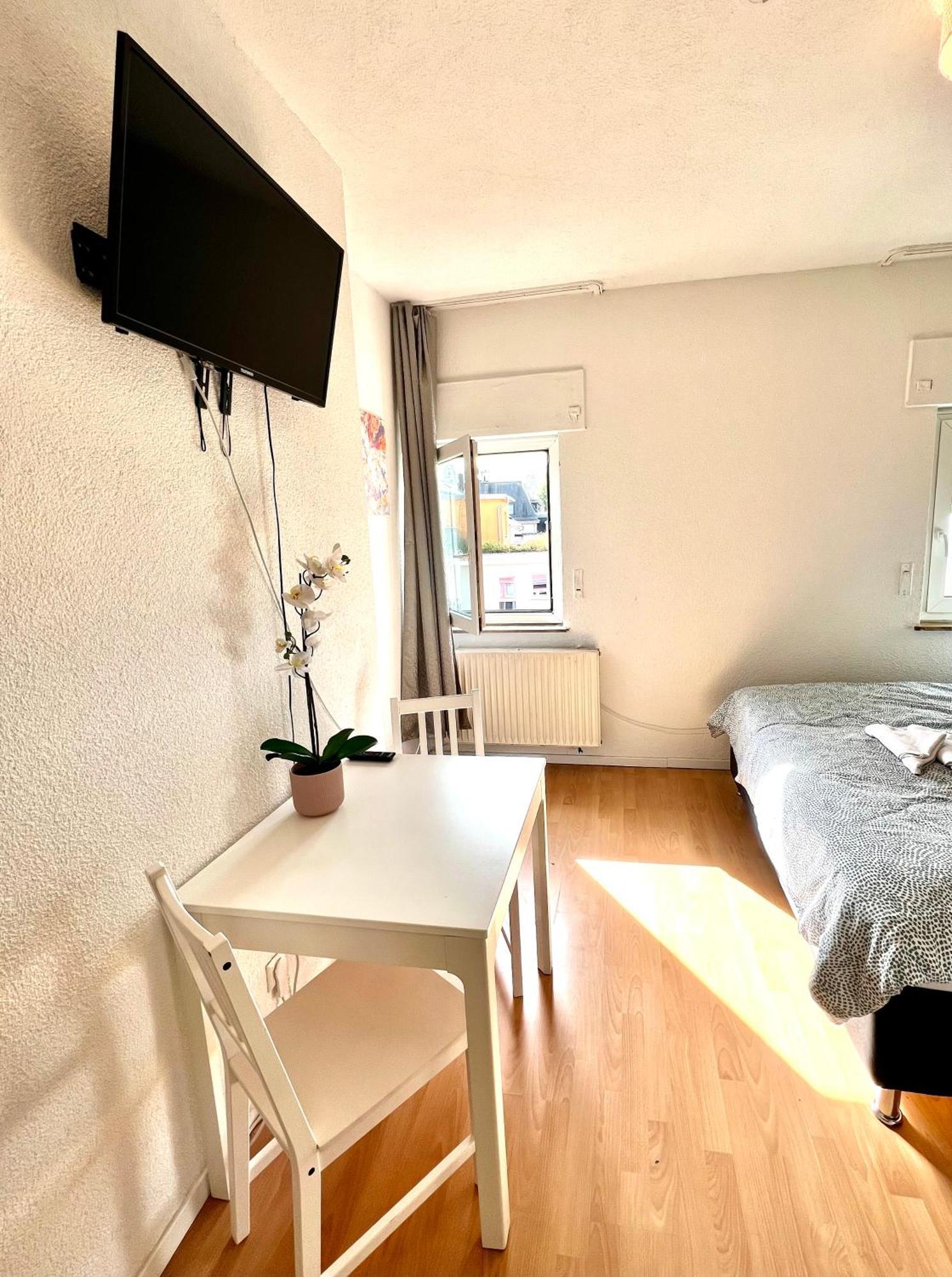 Budget City Appartement Kueche,Bad, Parken Im Zentrum Von 拉芬斯堡 外观 照片