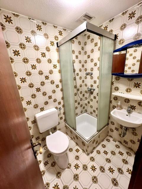 Budget City Appartement Kueche,Bad, Parken Im Zentrum Von 拉芬斯堡 外观 照片