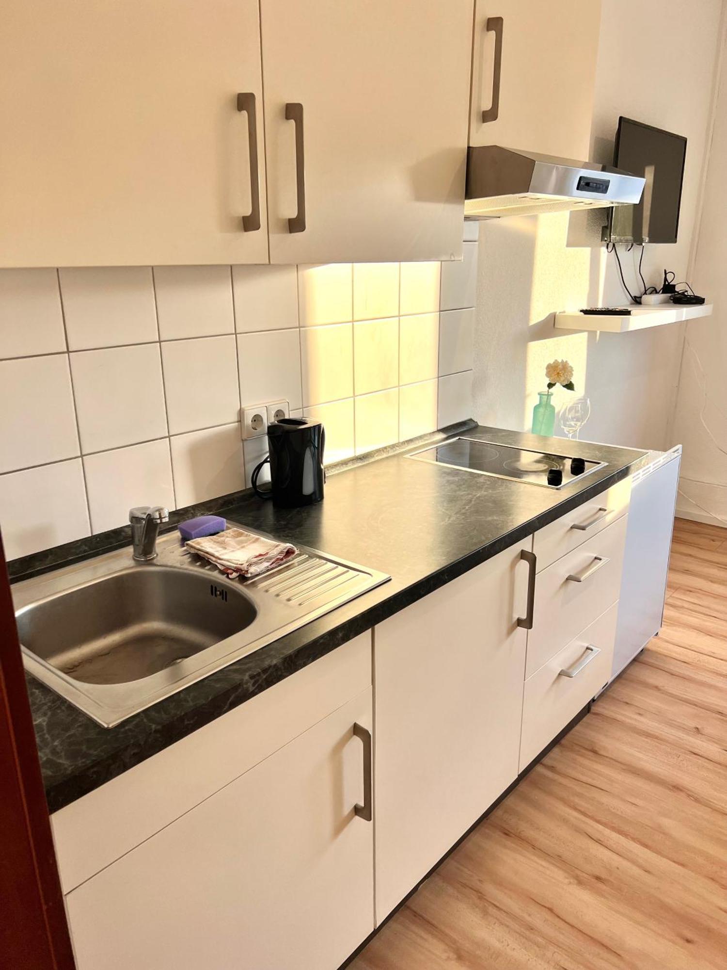 Budget City Appartement Kueche,Bad, Parken Im Zentrum Von 拉芬斯堡 外观 照片